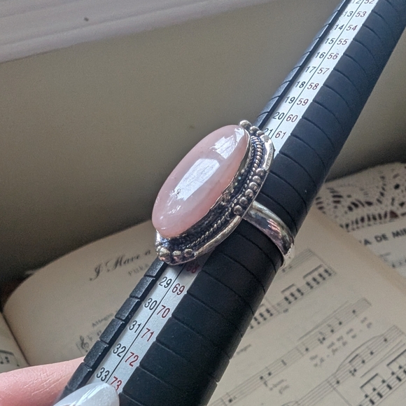 Pink Stone Silvertone Ring Adjustable - Picture 4 of 7